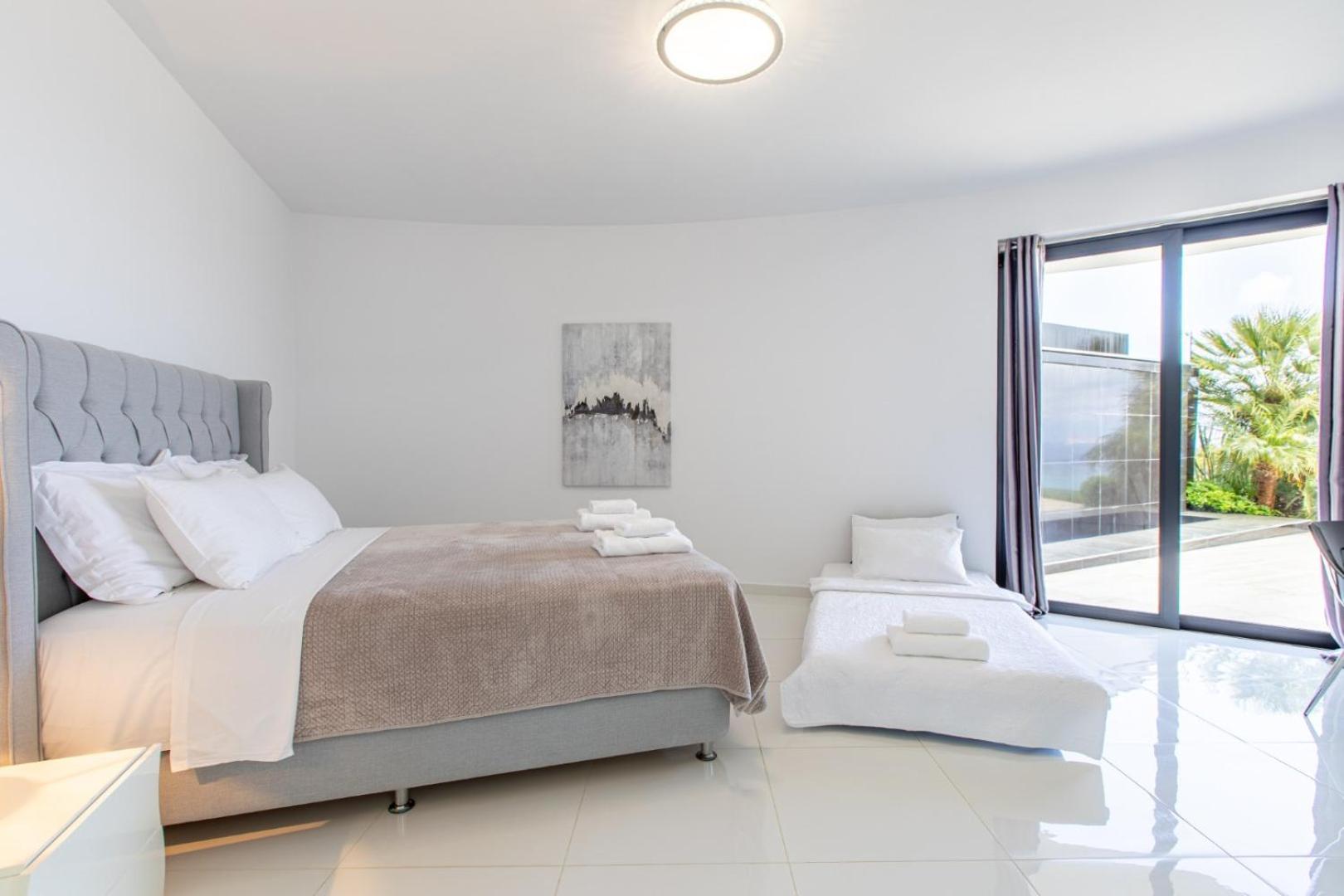 פלאסרנה Villa Dione Palace מראה חיצוני תמונה